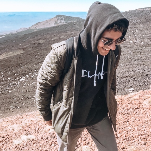 Meet your Posher, Jeffrey - Picture 2 of 5